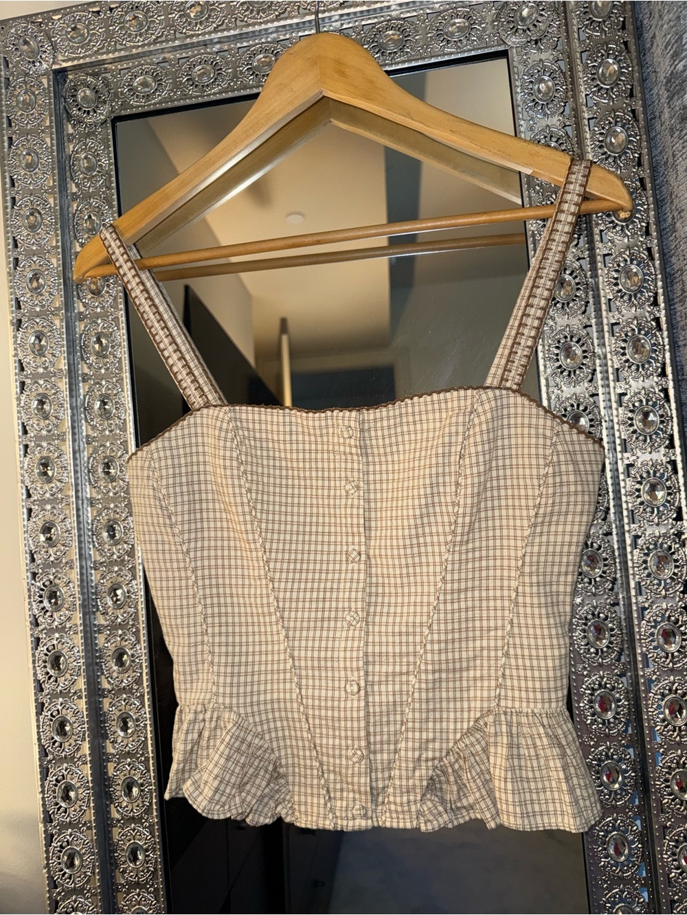 Zara Beige Plaid Ruffle Hem Button-Front Crop Camisole - Picture 2 of 4